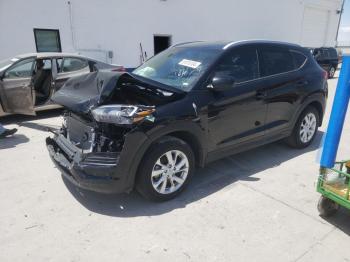  Salvage Hyundai TUCSON