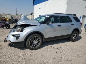  Salvage Ford Explorer