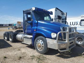  Salvage Freightliner Cascadia 1