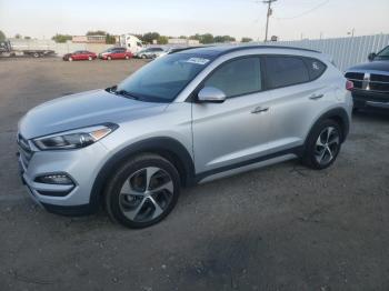  Salvage Hyundai TUCSON