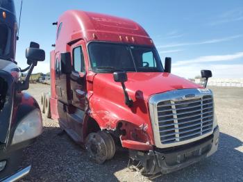  Salvage Freightliner Cascadia