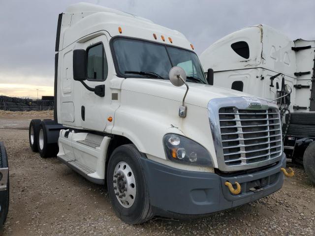  Salvage Freightliner Cascadia 1