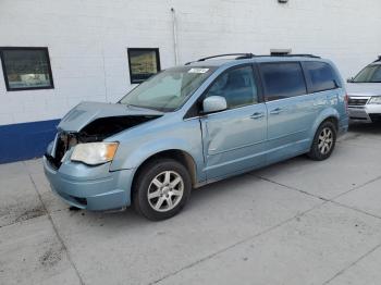  Salvage Chrysler Minivan