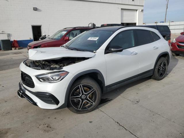  Salvage Mercedes-Benz GLA