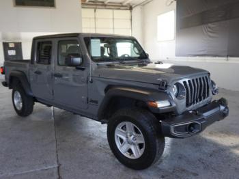  Salvage Jeep Gladiator