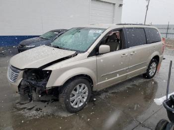  Salvage Chrysler Minivan