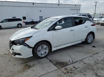  Salvage Nissan LEAF