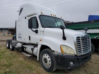  Salvage Freightliner Cascadia 1