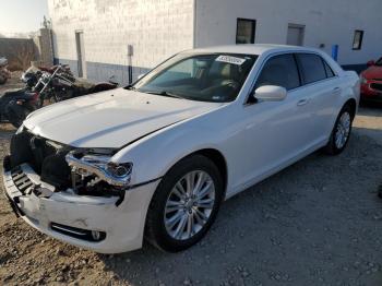  Salvage Chrysler 300