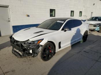  Salvage Kia Stinger