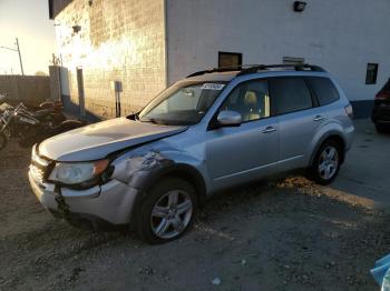  Salvage Subaru Forester