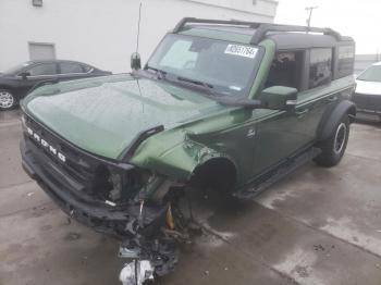  Salvage Ford Bronco