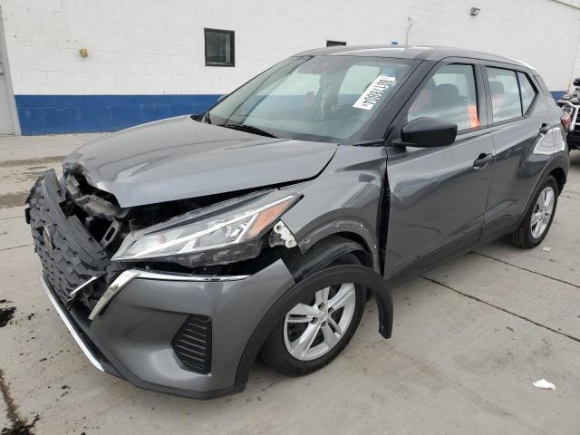  Salvage Nissan Kicks