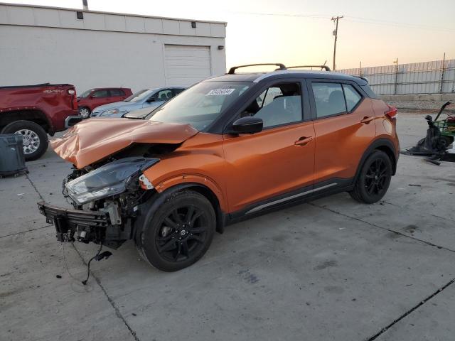  Salvage Nissan Kicks