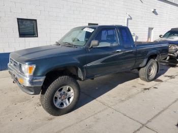  Salvage Toyota Pickup