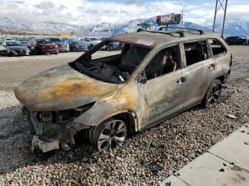  Salvage Toyota Highlander