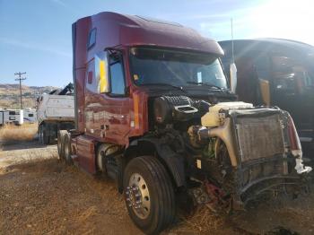  Salvage Volvo Vn