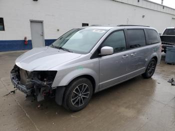  Salvage Dodge Caravan