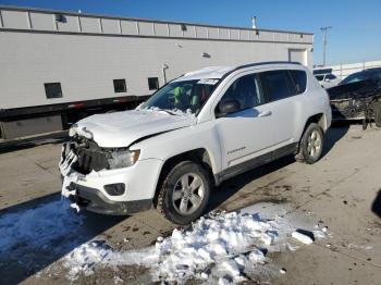  Salvage Jeep Compass