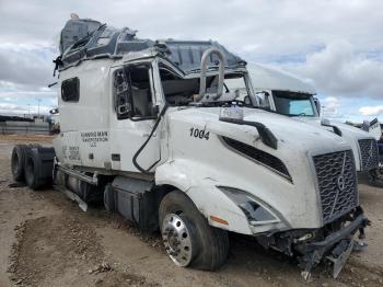  Salvage Volvo Vn