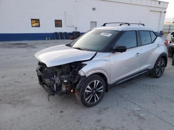  Salvage Nissan Kicks