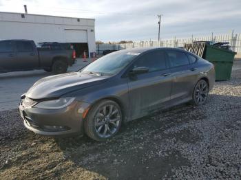  Salvage Chrysler 200