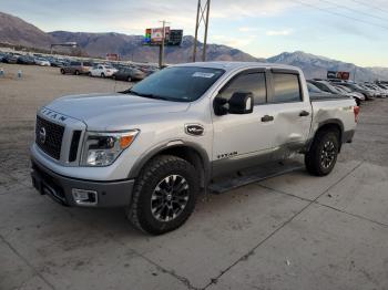  Salvage Nissan Titan