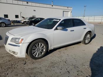  Salvage Chrysler 300