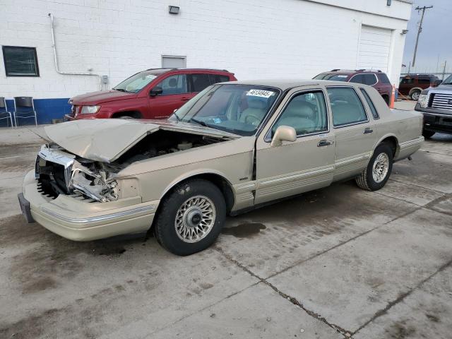  Salvage Lincoln Towncar