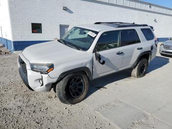  Salvage Toyota 4Runner