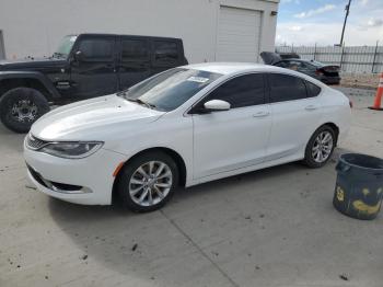  Salvage Chrysler 200