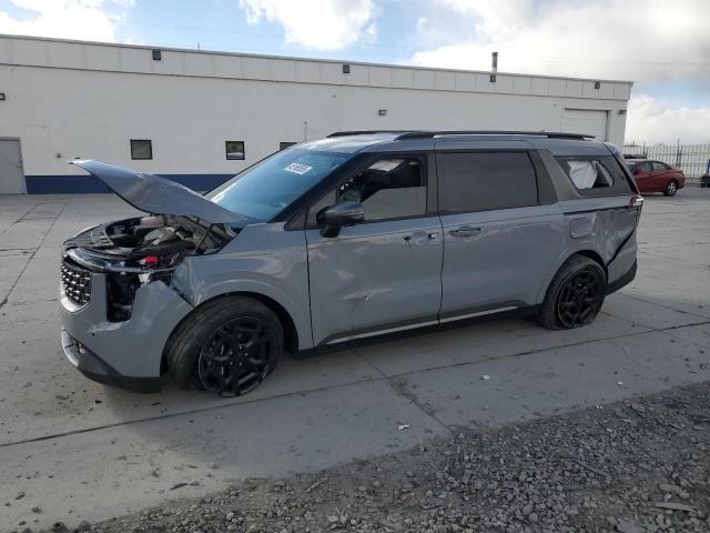  Salvage Kia Carnival