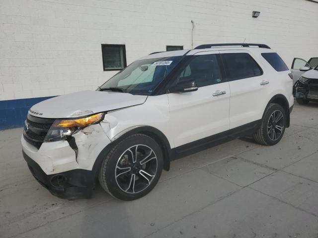  Salvage Ford Explorer