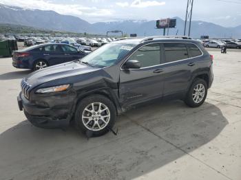  Salvage Jeep Cherokee