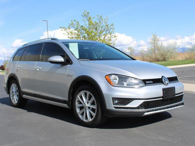  Salvage Volkswagen Golf