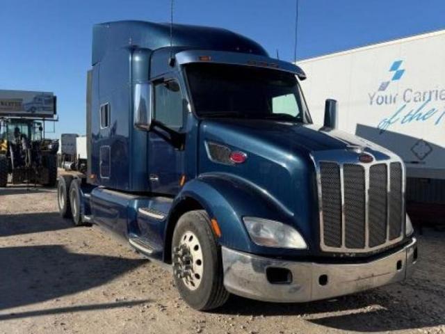  Salvage Peterbilt 579