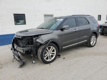  Salvage Ford Explorer