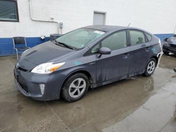  Salvage Toyota Prius