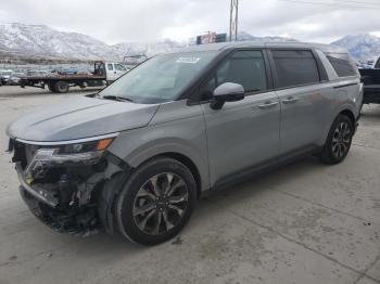  Salvage Kia Carnival