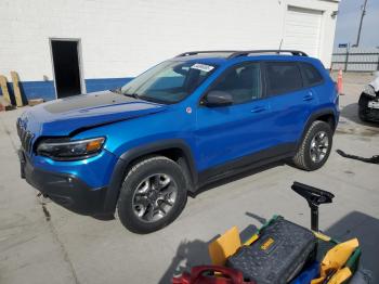  Salvage Jeep Cherokee