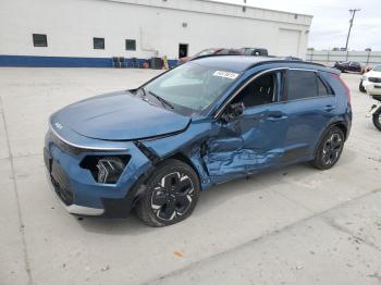  Salvage Kia Niro