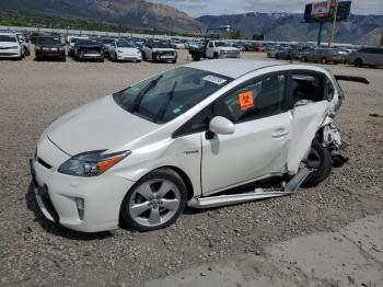  Salvage Toyota Prius