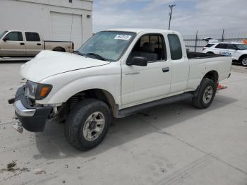  Salvage Toyota Tacoma