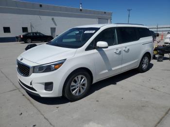  Salvage Kia Sedona