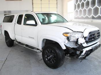  Salvage Toyota Tacoma