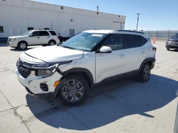  Salvage Kia Seltos
