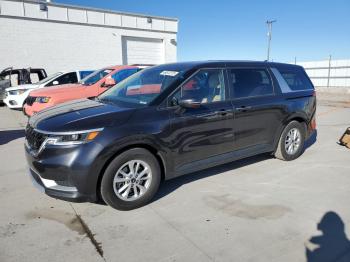  Salvage Kia Carnival
