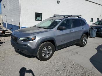  Salvage Jeep Cherokee