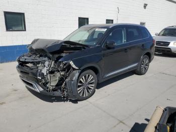  Salvage Mitsubishi Outlander