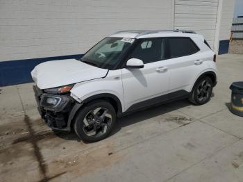 Salvage Hyundai VENUE